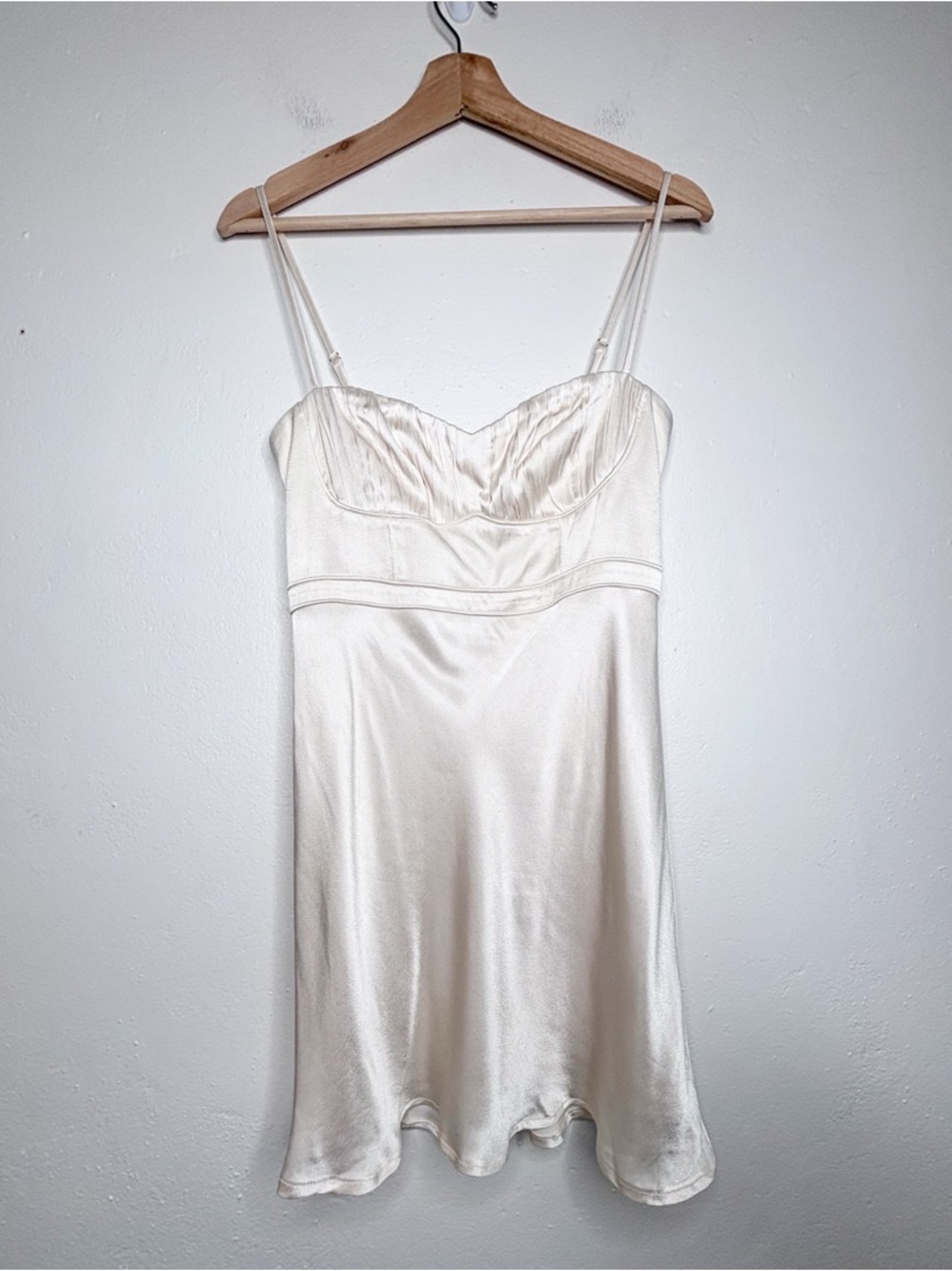 Revolve SHONA JOY La Lune Bustier Mini Dress Satin Cream Size 6 EUC - Picture 3 of 13